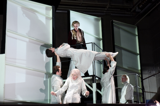 Schlangenei1 560 ThomasAurin u