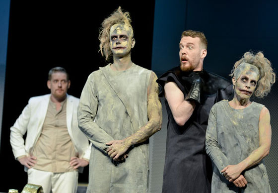 Antigone 1 560 Kerstin Jana Kater x