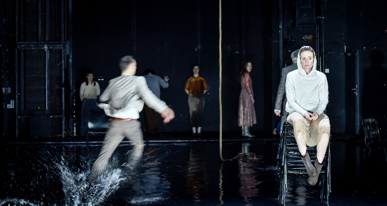 Medea2 560 Arno Declair u