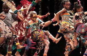 Hillbrowification – Maxim Gorki Theater / Ruhrtriennale – Constanza Macras und das Hillbrow Theatre Project versetzen dem Tanztheater einen Energiestoß