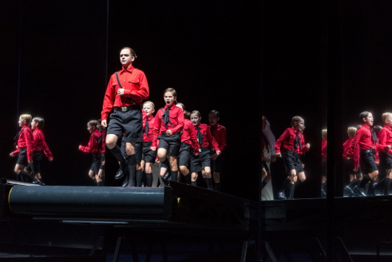 Mephisto 4 560 Georg Soulek Burgtheater u