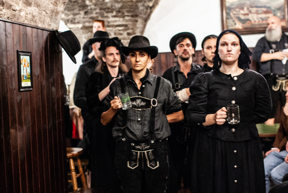 Nesterval Das Dorf3 560 Alexandra Thompson u