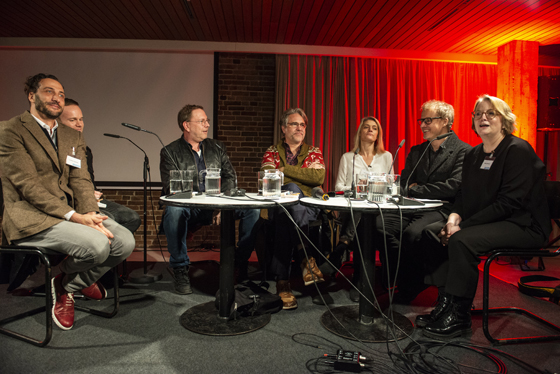 adk Symp PostdramatischesTheater 560 MarcusLieberenz bildbuehnede u