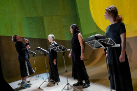 Hekabe – Deutsches Theater Berlin – Stephan Kimmig rätselt mit Euripides und Homer über die Ursachen des Hasses