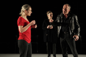 Aus dem Nichts – Nurkan Erpulat inszeniert in Bremen Armin Petras' Adaption des Films von Fatih Akin