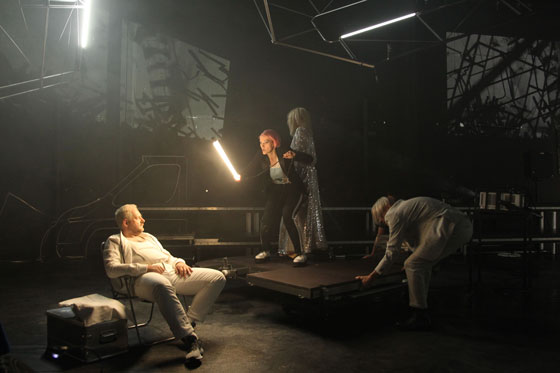 M&auml;dchen05 560 Matthieu Svetchine Nadine Geyersbach Irene Kleinschmidt Siegfried W