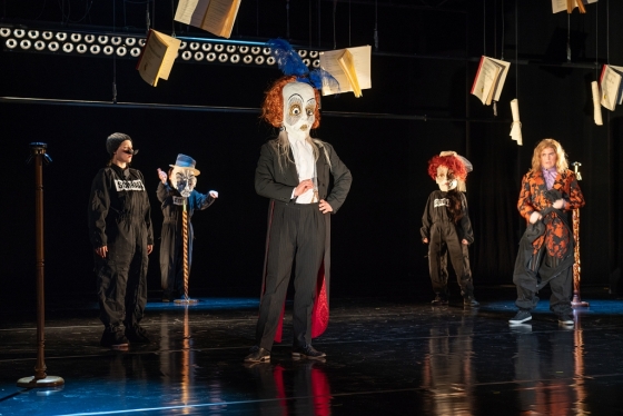 Rose und RegenSchwert und Wunde 560 EnsembleA.KleukerR3 7440