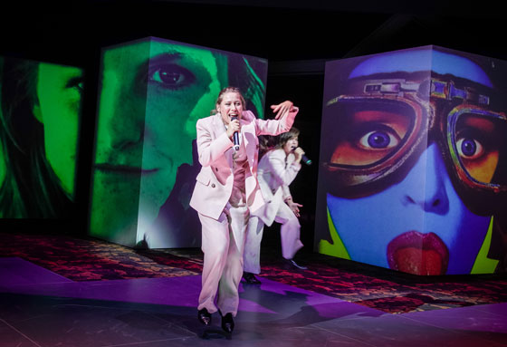 Serotonin 18 560 Arno Declair u