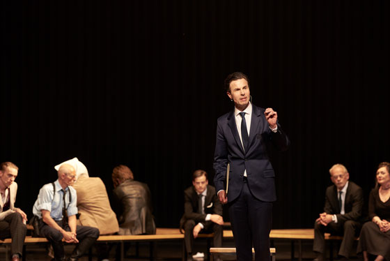 TheaterKoblenz MassfuerMass4 560 JonaMues ReinhardRiecke StephenAppleton MarcelHOffmann IanMcMillan FrankRöder GeorgMarin KsClaudiaFelke