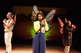 Schaffen – Am Theater Oberhausen inszenieren Technocandy ohne Anti-Rassismus-Klausel einen Abend über die Diskriminierungen des Arbeitslebens