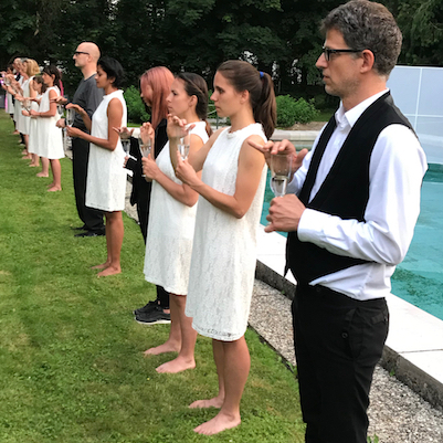 Die Späte der Stunde – Festival Sommerszene Salzburg – Die Performancegruppe ohnetitel entführt das Publikum mit Homer und Joyce auf eine Odyssee durch Salzburg