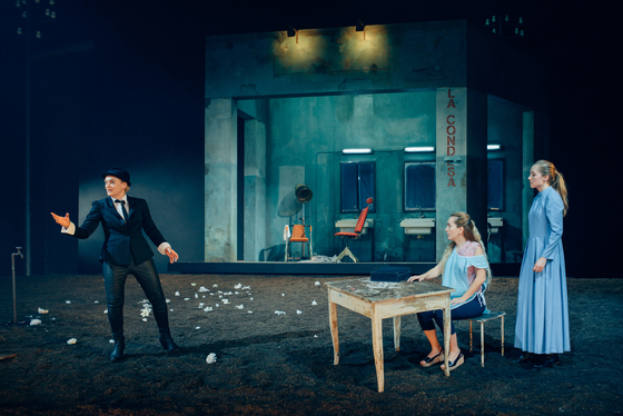 urfaust 089 560 foto candy welz u