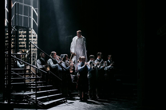 Merowinger 2 560 www.lupispuma.com Volkstheater u