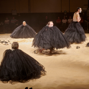 IchundIch – Schauspiel Wuppertal – Dedi Baron setzt Else Lasker-Schülers Erlösungsdrama und Welttheater erfolgreich in den Sand