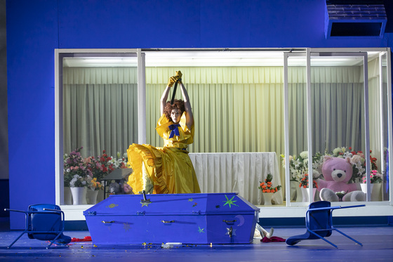 Mourning Becomes Electra 3 560 c david baltzer u