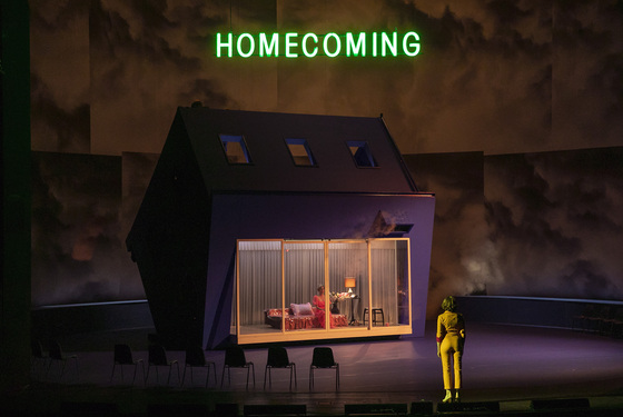 Mourning Becomes Electra 4 560 c david baltzer u