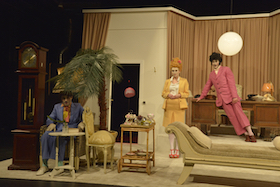 Mondlicht und Magnolien – Schlosstheater Celle – Franziska Marie Gramss inszeniert David Hutchinsons Filmbetriebs-Komödie 