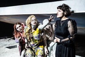 letztes Licht. Territorium – Düsseldorfer Schauspielhaus – Jan Gehler bringt Thomas Freyers neues Stück zur Uraufführung