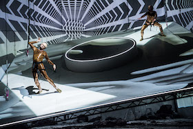 (R)Evolution – Thalia Theater – In Hamburg ist die Welt ziemlich am Ende, Yael Ronen und die Ihren nehmen es mit Humor