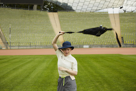 Opening Ceremony – Münchner Kammerspiele – Toshiki Okada bespielt zum Abschied der Intendanz von Matthias Lilienthal das Münchner Olympiastadion