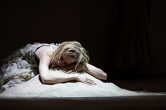 Antigone 0876 560 c Konrad Fersterer