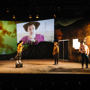 Kudlich in Amerika – Schauspielhaus Wien – Elsa-Sophie Jach & Thomas Köck zeigen einen 