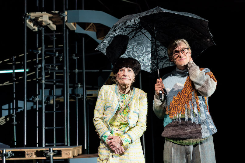 EurotrashVon Christian KrachtRegieStefan PucherB&uuml;hneBarbara EhnesKost&uuml;meAnnabelle WittDramaturgieSusanne MeisterMusikChristopher UheMitBarbara N&uuml;sseJirka ZettFoto:Krafft Angererka@krafft-angerer.de+49-176-55205033Hypovereinsbank MuenchenDE89700202700007183232UstidNr. 26/335/71654Honorar inkl. 7% MwstKontakt:Thalia Theater | Presse- und &Ouml;ffentlichkeitsarbeitMaren Dey | Alstertor | 20095 HamburgTel 040. 32 81 41 11 | Fax 040. 32 81 42 04presse@thalia-theater.de | www.thalia-theater.de 