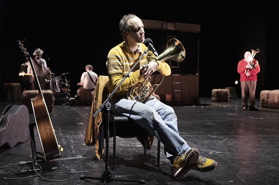 Mittagsstunde1 560 Armin Smailovic u