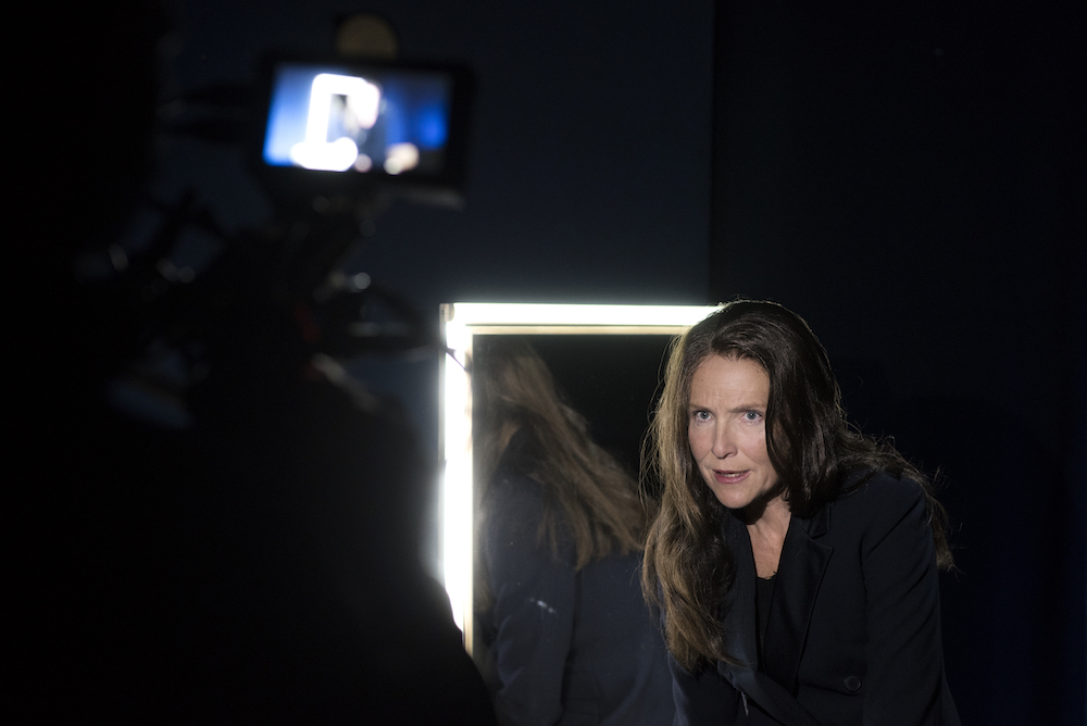 Niemandwartet1 1000 AdrienneMeister