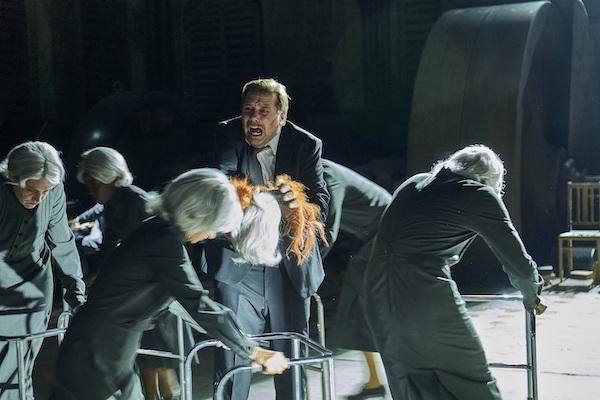 Untergang Hauses Usher Ruhrtriennale 2 560 c Matthias Horn u