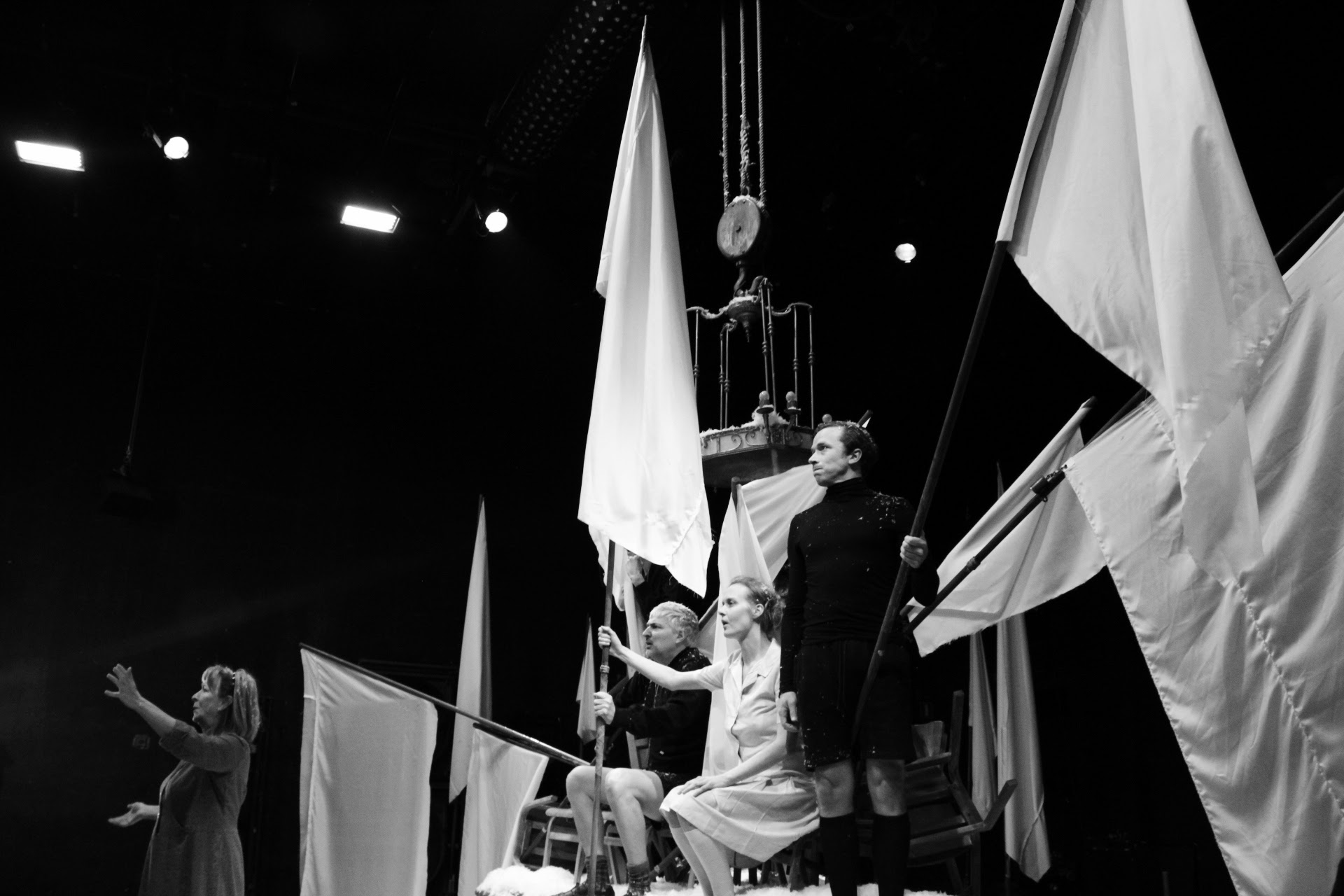 YELLOW 1 560 Chris Thys Peter Seynaeve Lien Wildemeersch Philip Leonhard Kelz c Maria Shulga