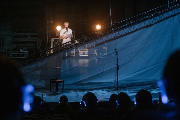 28.08.21, Weimar: &raquo;Und alle Tiere rufen: Dieser Titel rettet die Welt auch nicht mehr&laquo; von Thomas K&ouml;ck (Text) und Marie Bues (Regie) zum Kunstfest Weimar 2021. Foto: Candy Welz