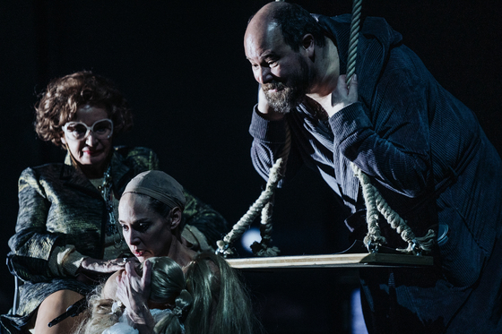 1 560 pelleas und melisande Barbare Petritsch Genevi&egrave;ve Sophie von Kessel M&eacute;lisande Rainer Galke Golaud c susanne hassler smith