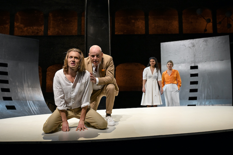 Die Entstehung des Lichts3 Galapagos Anna Maria Loeffelberger