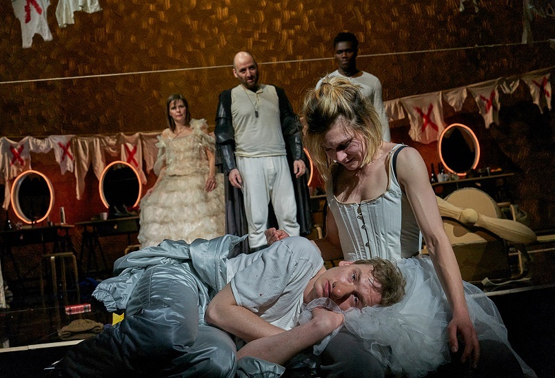 Cyrano de BergeracMartin Crimp nach Edmond RostandPremiere am 31. M&auml;rz 2022 im Burgtheater