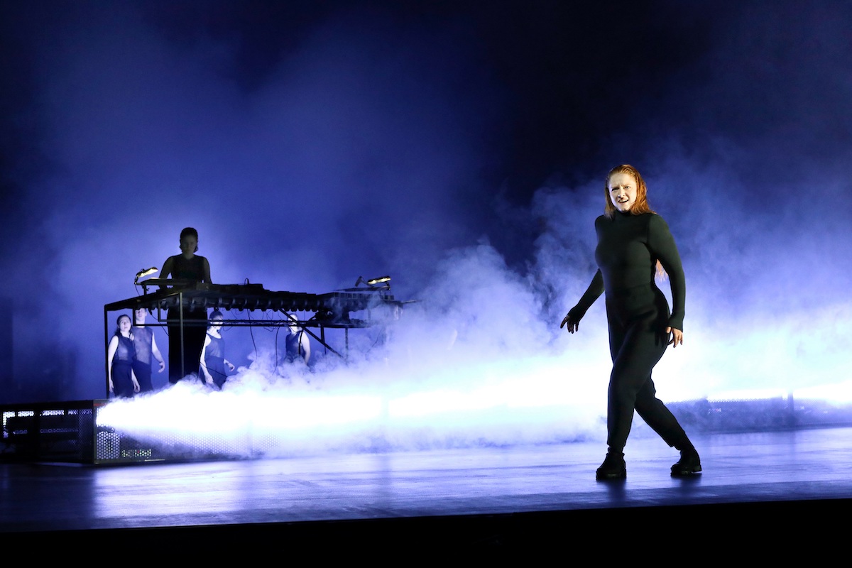 Agamemnon Pia Haendler und Ensemble Foto Birgit Hupfeld 7421