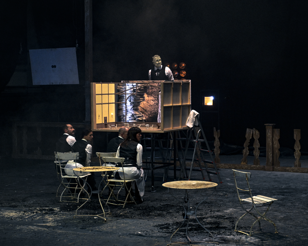 TouristTrap1 1200 Hannah Gottschalk