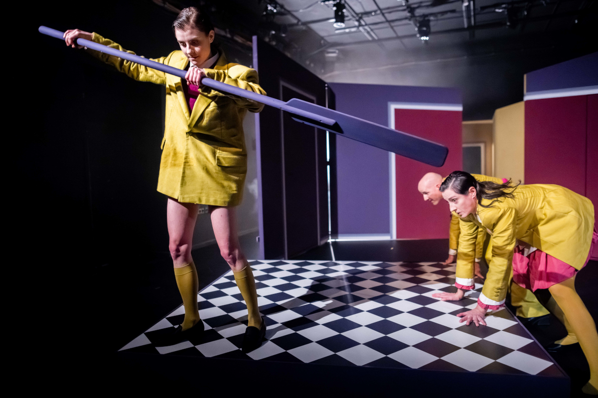 BERLINER ENSEMBLE: "Der L&uuml;genprinz" nach Henrik Ibens "Peer Gynt" mit Texten von Hannah Zufall