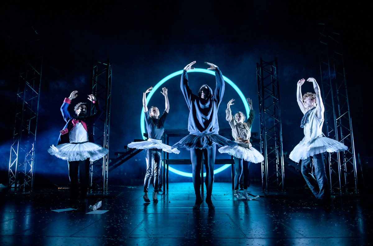 Archetopia4 1200 Bettina Stoess u