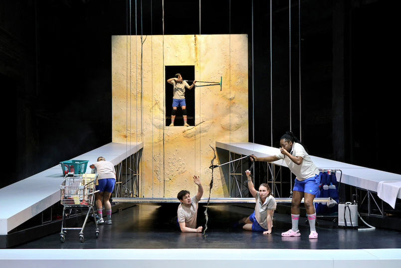 Volksfeind 02 1200 Birgit Hupfeld u