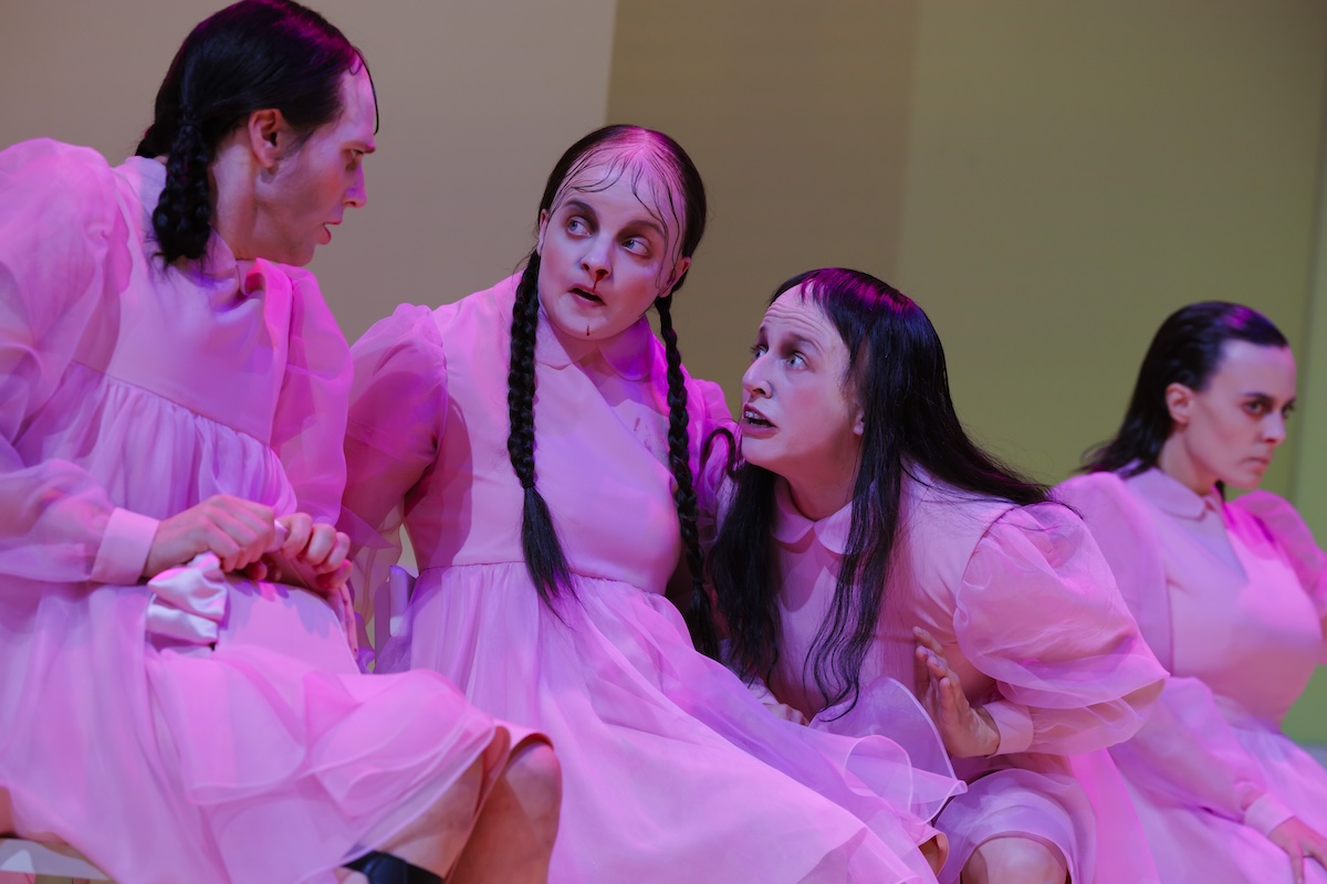 Lobster 04 1200 Marcella Ruiz Cruz u