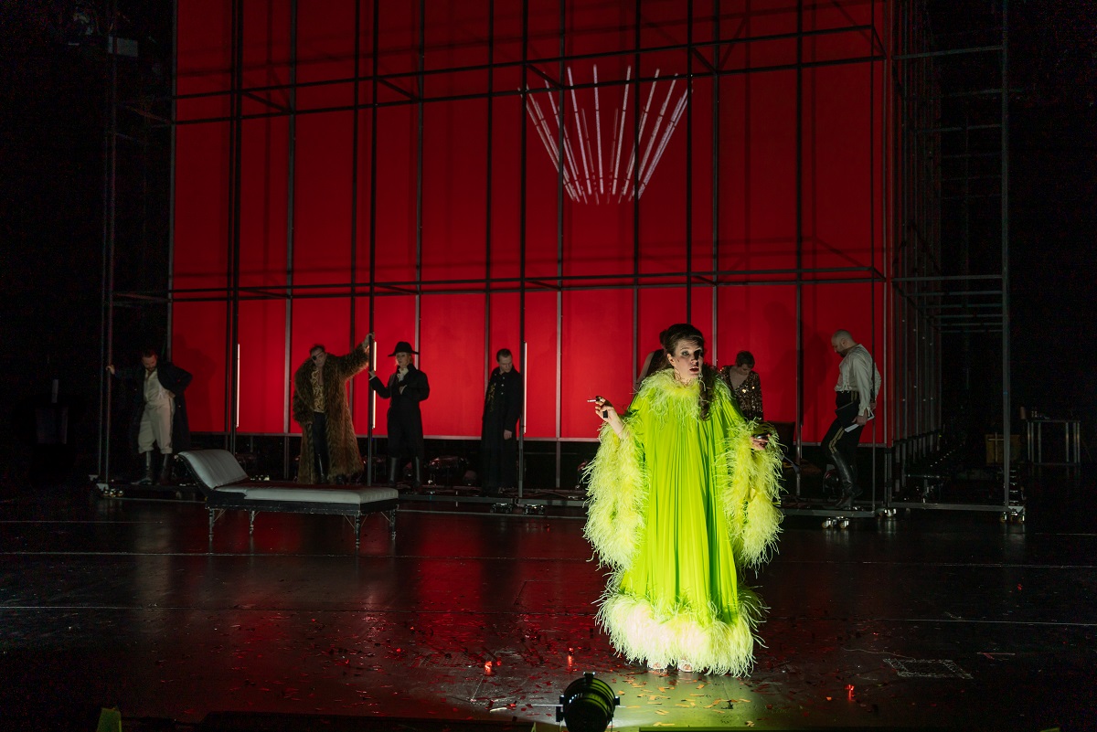 KriegundFrieden4 1200 Benjamin Weber