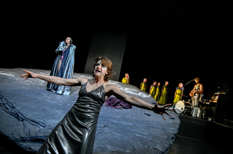 27211 bakchen 017 presse fotosebastianhoppe