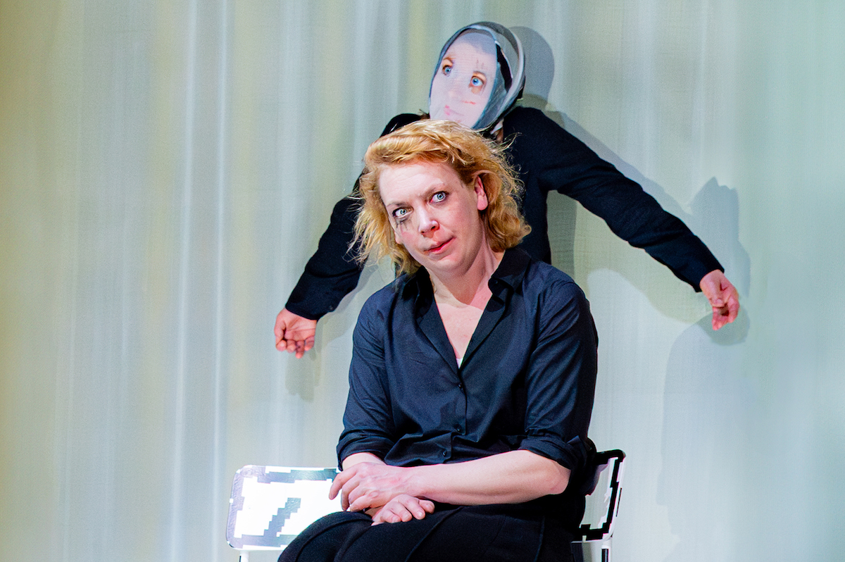 Die Abweichlerin 2 2211 2502 PR1 0458 Verbessert RR Bearbeitetpresse Lalo Jodlbauer