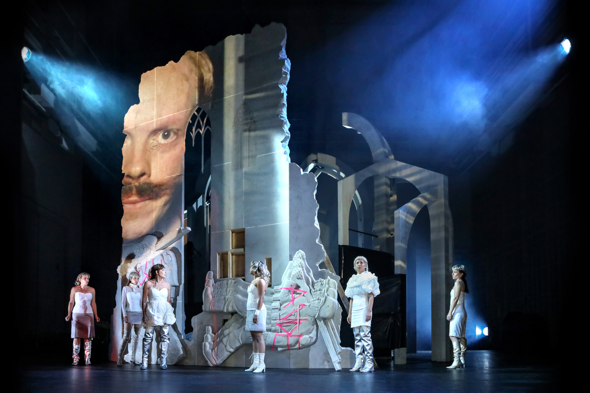 Untertan2 1200 Birgit Hupfeld