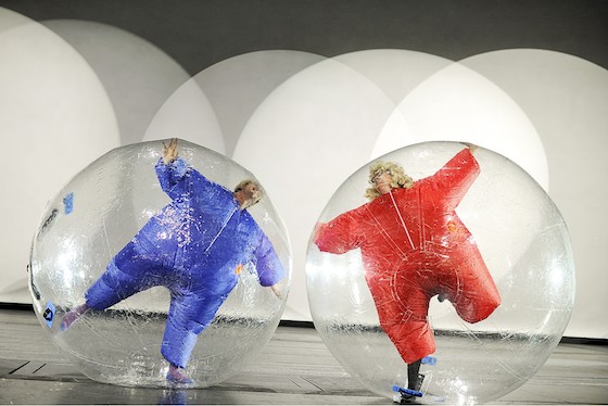 Theaterpodcast 28 Grebe EinMeterFuenfzig 1 560 SebastianHoppe u