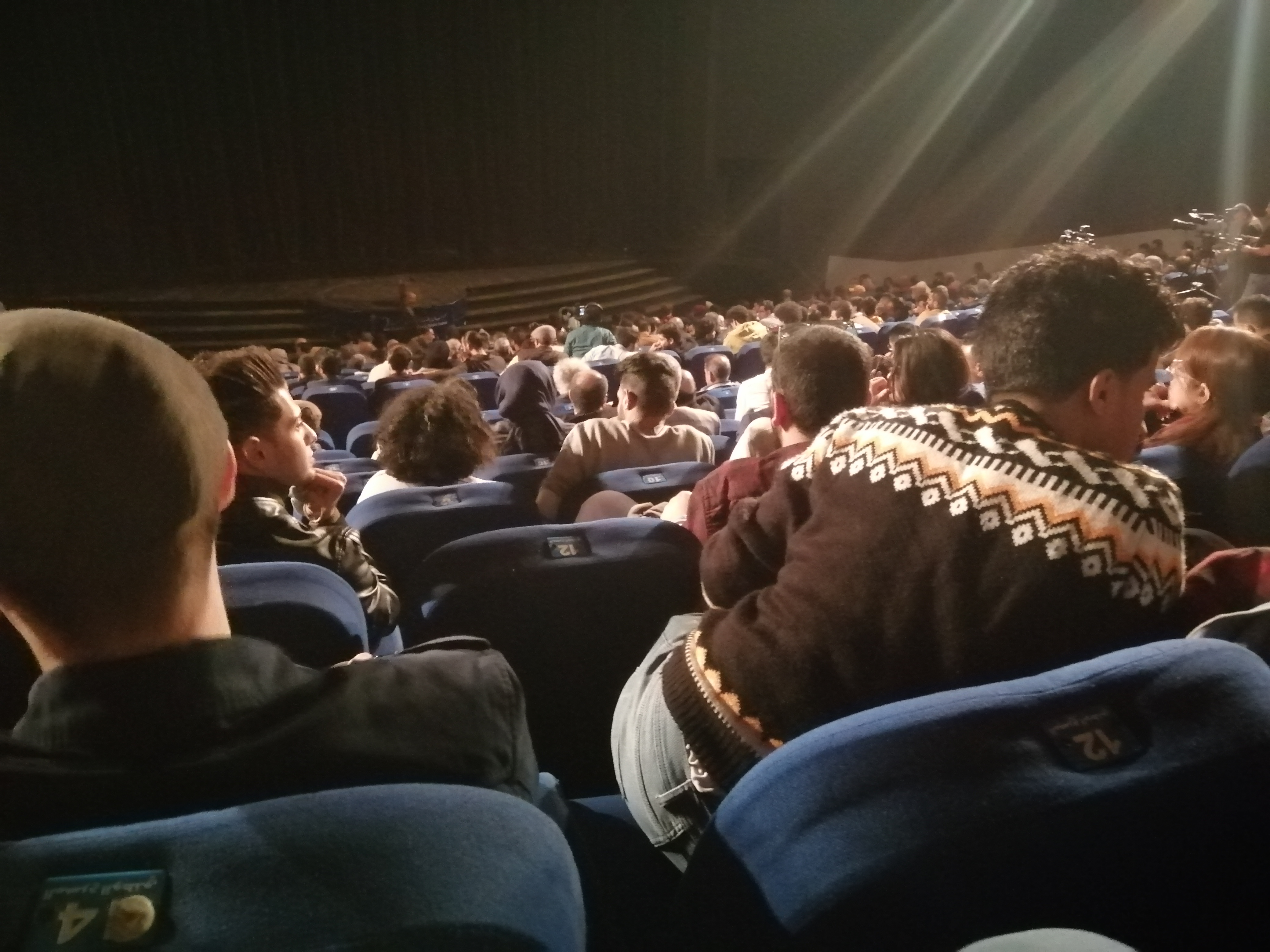 Zuschauer im Nationaltheater c Wolfgang Behrens