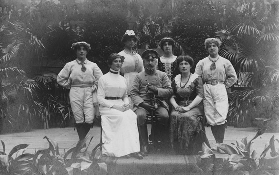 meinkameraddiediva theaterensemble 560 schwulesmuseumtravestiesammlung u