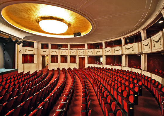 komoedie kudamm innenraumkomoedie 560 thomas gruenholz u