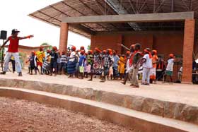 operndorf burkina faso4 280 schulfeier c chris wawrzyniak 20130713 206